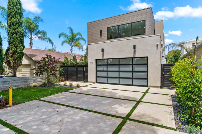 Santa Monica Contemporary project driveway