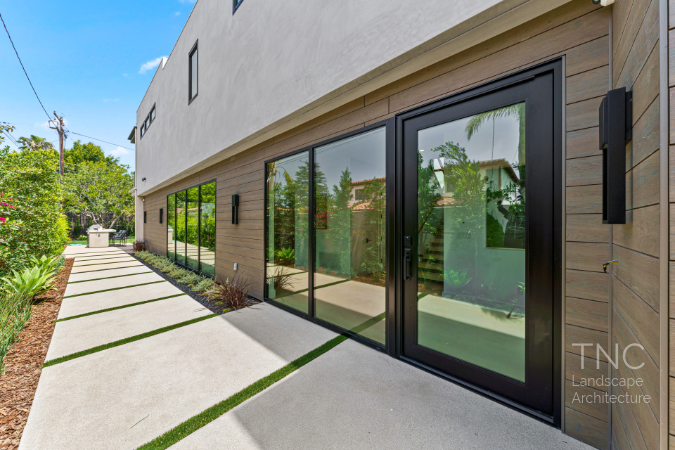 Santa Monica Contemporary project entry patio
