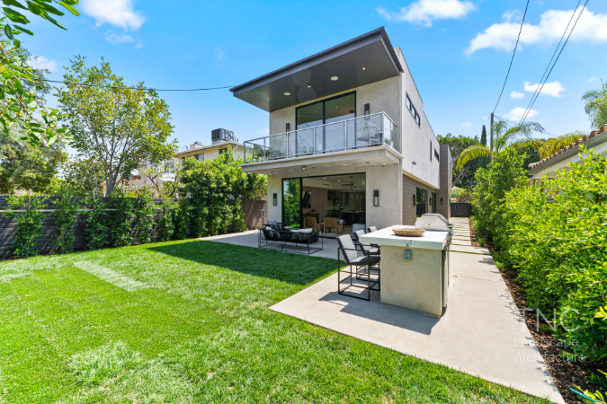 Santa Monica Contemporary project backyard with barbecue